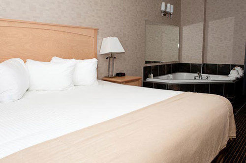 Paradise Inn And Suites 벨리뷰 외부 사진