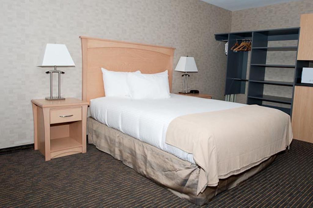 Paradise Inn And Suites 벨리뷰 외부 사진